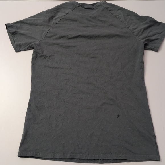 Gymshark Gray Short Sleeve T-shirt Medium Men - Picture 3 of 4